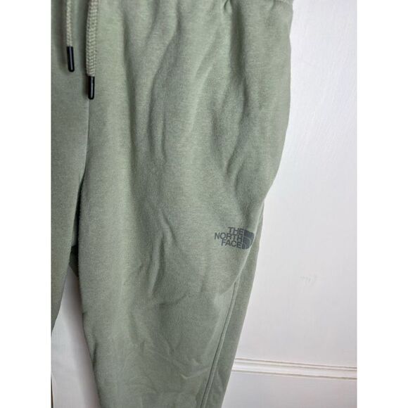 The North face half dome cropped joggers - Picture 2 of 9